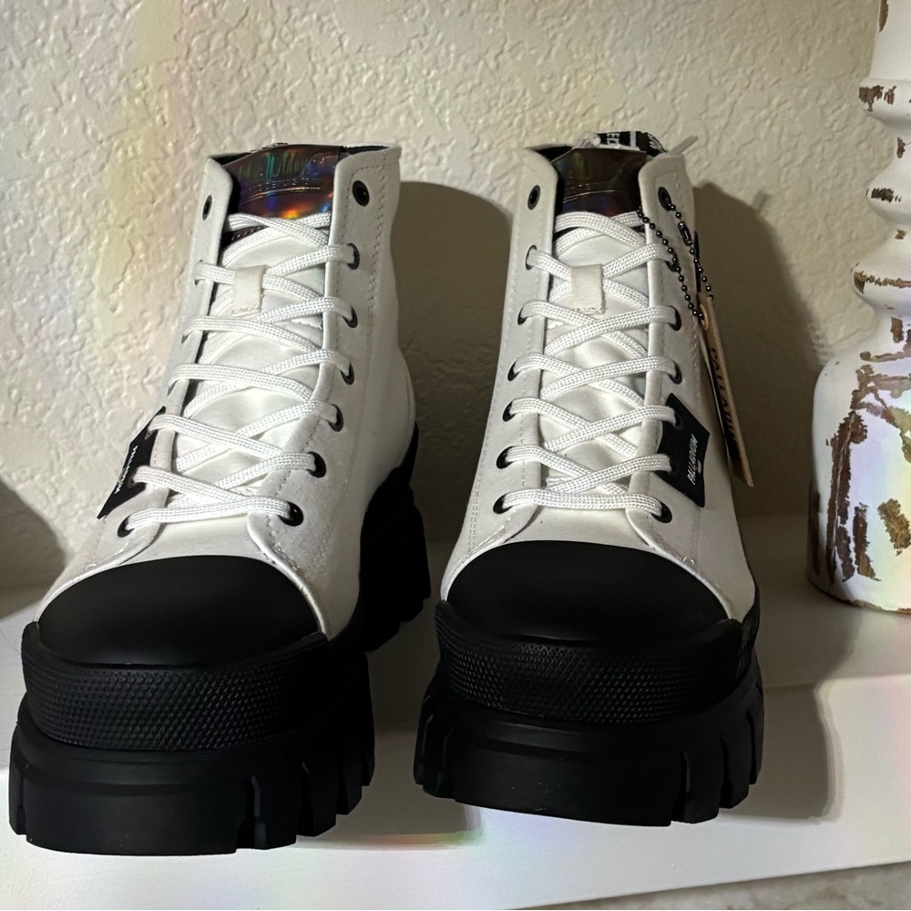 Edgy Palladium Platform Lug Sole High Tops Women’s Size 10 - Picture 15 of 16